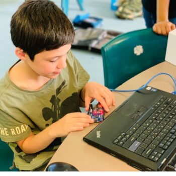 Searching for interactive robotics classes for your kids